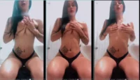 Alexa, una morena irresistible, deleita mientras juega con afecto